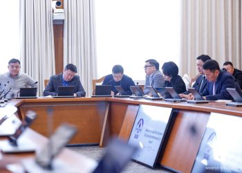 УИХ-н даргын “Чиглэл өгөх” тухай тогтоолоор зах зээлийн өрсөлдөөнийг хязгаарласан төрийн бүх төрлийн зохицуулалтыг хялбаршуулах арга хэмжээ авч ажиллахыг чиглэл болголоо