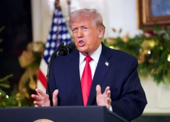 Трамп Ираныг цөмийн зэвсэг пуужингийн гэрээг хязгаарлахгүй бол цэргийн ажиллагаа явуулна гэв