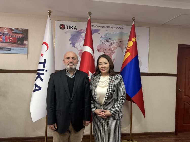 Нийслэлийн архивын сан хөмрөгт хадгалагдаж буй цаасан суурьт баримтыг цахим хэлбэрт шилжүүлэх ажлыг эрчимжүүлнэ