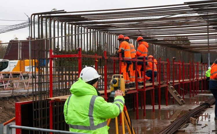 Орос улс Энэтхэг, Бангладешаас ажиллах хүчээ сэлбэж байна