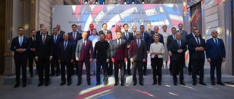АНУ Украинд аюулгүй байдлын баталгааг дэмжиж, холбоотнууд Парист дээд хэмжээний уулзалт хийж гарын үсэг зурлаа