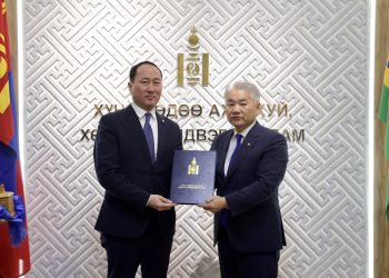 Яамаа нүүлгэж тоглодог сайдууд Өмнөх зардал, шинэ шилжилтийн санхүүжилт хэн хариуцах вэ?