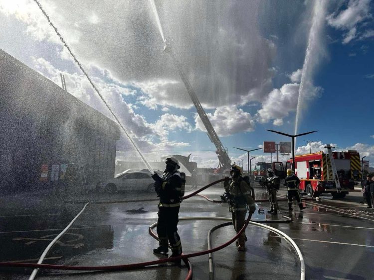 Алба хаагчид 9 иргэний амь насыг авран хамгаалж, 12 иргэнийг утаажилтын бүсээс гаргалаа