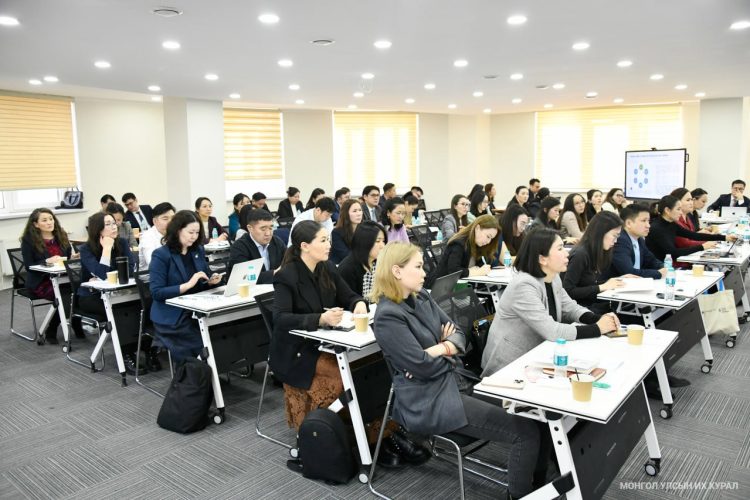Хуулийн төсөл боловсруулагч бэлтгэх сургалтыг 3 дахь удаагаа зохион байгуулж байна