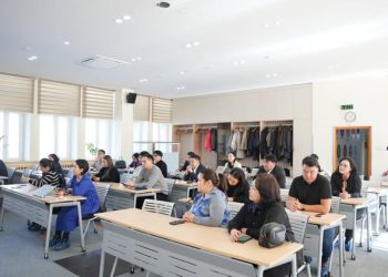 Шинээр цэцэрлэгийн үйл ажиллагаа эрхлэх, ерөнхий боловсролын сургууль байгуулахаар сонирхож байга иргэн, аж ахуй нэгж, байгууллагад зөвлөгөө, мэдээлэл өгөх уулзалтыг зохион байгууллаа