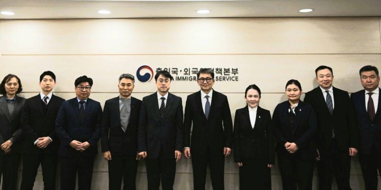 Монголын талаас БНСУ-ын визийн хянан шалгах үйл явцыг хялбаршуулах тал дээр хамтран ажиллахаар боллоо