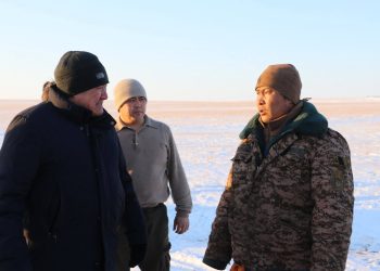 Цэргийнхэн өвөлжилт хүндэрсэн Халхгол суманд найм дахь өдрөө ажиллаж байна