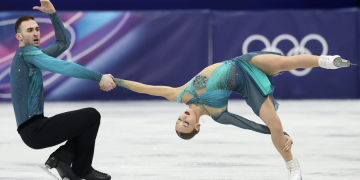 Гүржийн тамирчид өвлийн Олимпын түүхэнд анхныхаа медалийг хүртлээ