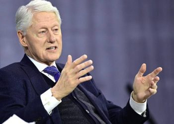 Билл Клинтон Эпштейний хэргийн сонсголын үеэр бүх асуултад хариулжээ