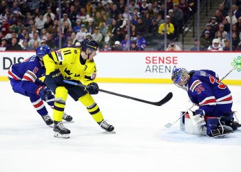 АНУ Шведийг нэмэлт цагт буулган авч, шөвгийн дөрөвт шалгарлаа