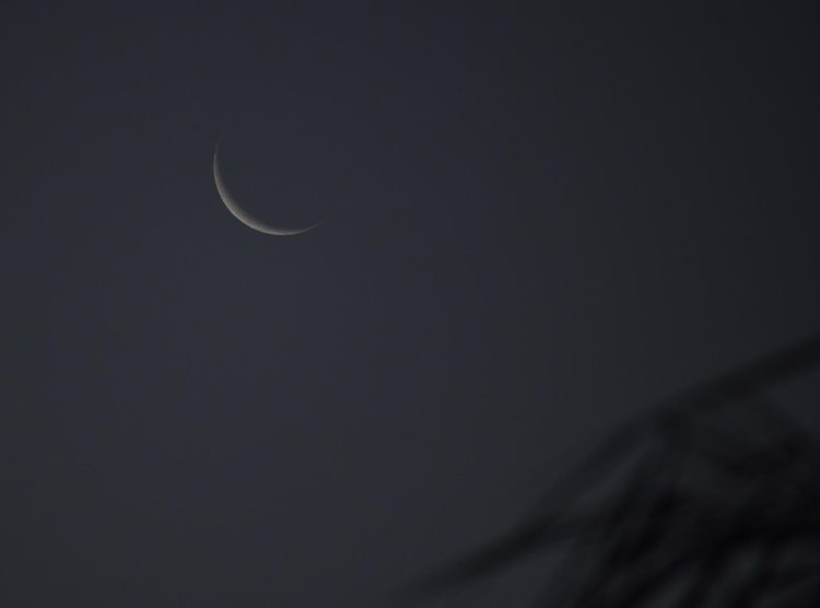 Шинийн хоёрны сар – Хүслээ шивнэх монгол зан үйл