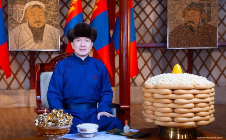 УИХ-ын дарга Н.Учрал сар шинийн мэндчилгээ дэвшүүллээ