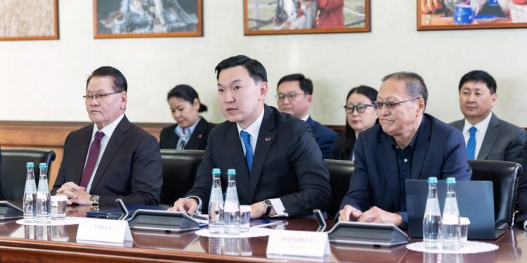 Монгол Улсын Их Хурлын дарга Н.Учрал Евразийн эдийн засгийн комиссын Сайд нарын зөвлөлийн дарга Б.А.Сагинтаевтай уулзав