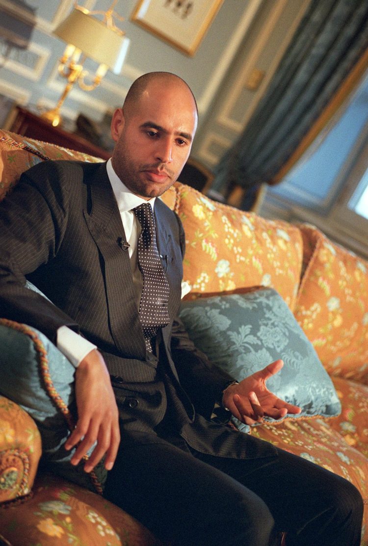 Каддафигийн хүү буудуулж нас баржээ