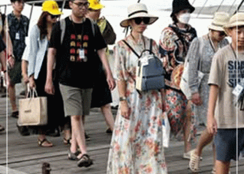 Хятадын Цагаан сарын баяраар 40 хоногийн хугацаанд 9.5 тэрбум аялал хийнэ