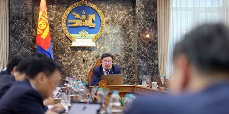 Улаанбаатар-Лүн чиглэлийн авто замыг өргөтгөн шинэчлэх ажлыг энэ онд эхлүүлэхийг үүрэг болголоо