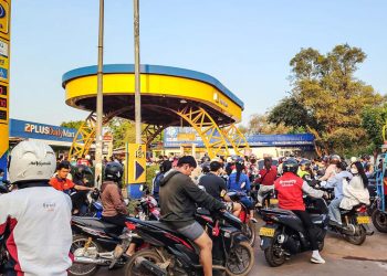 Шатахууны хямрал дэлхийн улс орнуудыг доргиож байна