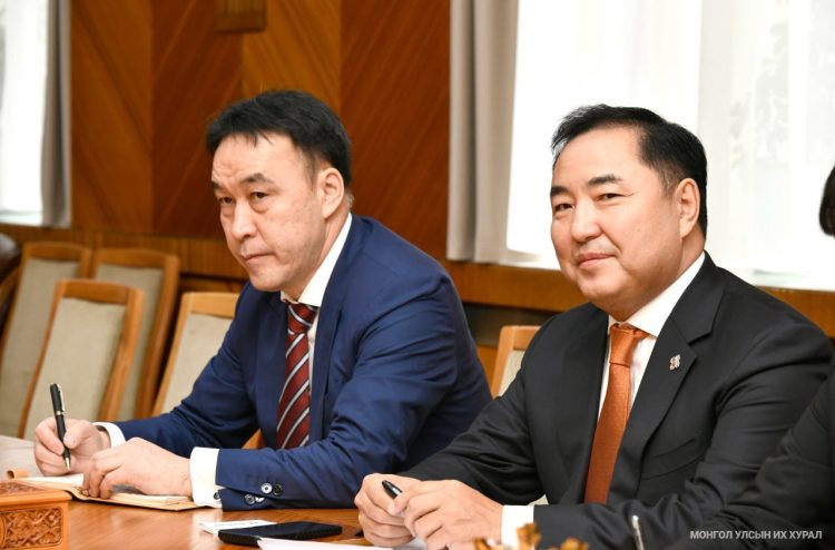 УИХ-ын дэд дарга Б.Пүрэвдорж Францын хөгжлийн агентлагийн бүсийн захирал А.Оберийг хүлээн авч уулзлаа