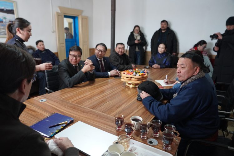 ЗУРГААН ЖИЛ ГАЦСАН РЭНЧИНЛХҮМБЭ СУМЫН СУРГУУЛИЙН БАРИЛГЫГ ДУУСГАХ САНХҮҮЖИЛТИЙГ АХБ-ААС ХӨНГӨЛӨЛТТЭЙ ЗЭЭЛЭЭР ШИЙДВЭРЛЭЛЭЭ