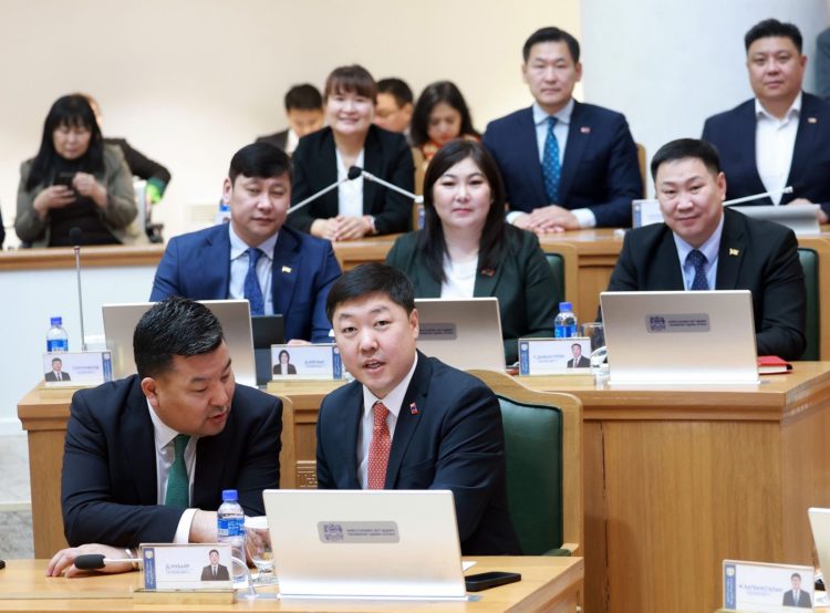 НИТХ-ЫН ЭЭЛЖИТ БУС ХУРАЛДААНААР 2026 ОНЫ ТӨСВИЙН НЭМЭЛТ, ӨӨРЧЛӨЛТИЙГ ХЭЛЭЛЦЭЖ БАЙНА