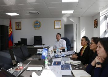 Нийтийн тээврийн чиглэлийн маршрутын самбарыг автоматжуулна