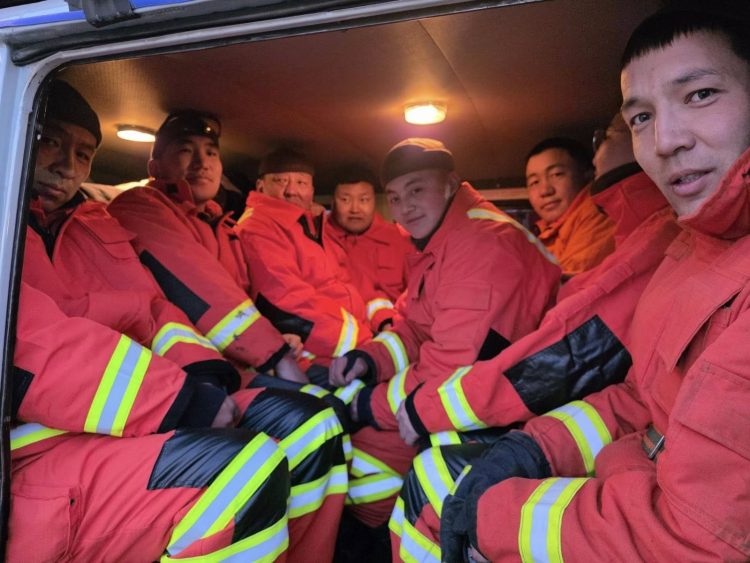 Архангай аймагт гарсан ой хээрийн түймэр унтраахаар ажиллаж байна