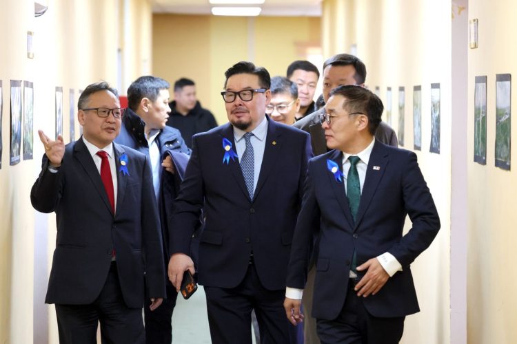 Ерөнхий сайд Г.Занданшатар усны газарт “Оюу Толгой” ХХК-аас ус бохирдуулсны төлбөр авахыг үүрэг болгов