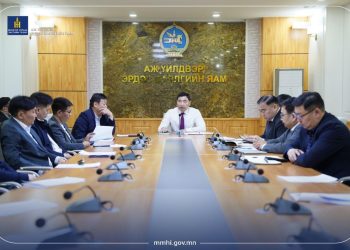 Шатахуун хадгалах сав барих ажилдаа яаралтай орохыг санууллаа