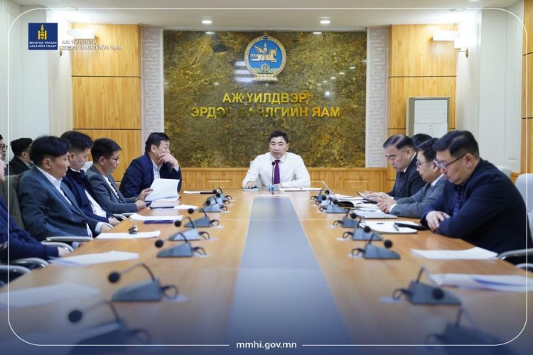 Шатахуун хадгалах сав барих ажилдаа яаралтай орохыг санууллаа