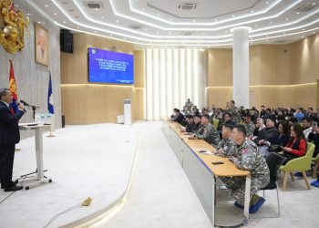 Нийслэлийн нутгийн захиргааны байгууллагуудын удирдлага, албан хаагчдад гамшгаас хамгаалах сургалт зохион байгуулж байна