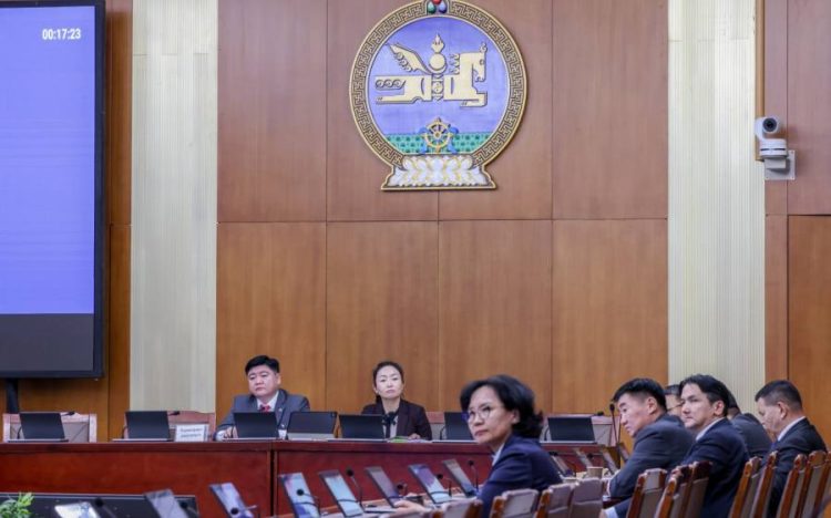 УИХ-ын дарга Н.Учрал чөлөөлөгдөх хүсэлтээ танилцууллаа