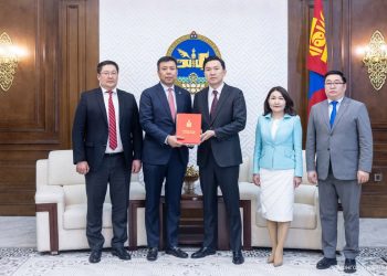 Мансууруулах эм, сэтгэцэд нөлөөт бодисын эргэлтэд хяналт тавих тухай хуулийн шинэчилсэн найруулгын төслийг өргөн мэдүүллээ