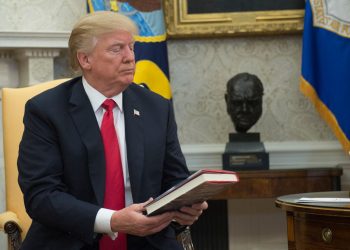 Трамп Кубын талаар ширүүн мэдэгдэл хийв