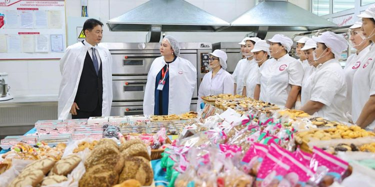 “Хүнсний хувьсгал”-ын дүнд Увс аймгийн аж ахуйн нэгжүүд хүчин чадлаа нэмжээ