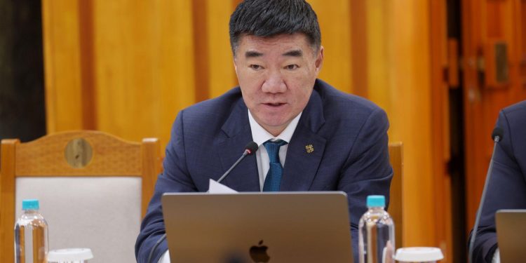 Гамшигт болон аюулт үзэгдлийн улмаас амь насаа алдсан малчны ар гэрт буцалтгүй тусламж олгоно