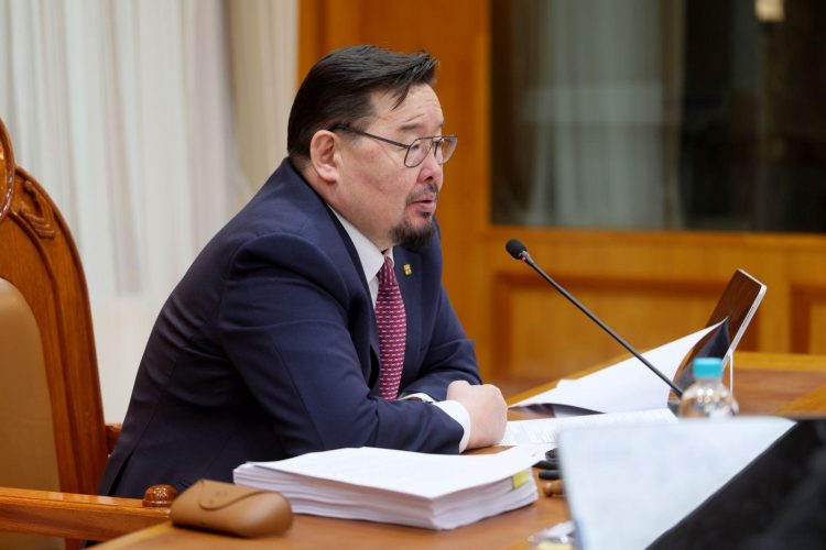 Мансууруулах эм, сэтгэцэд нөлөөт бодисын эргэлтэд хяналт тавих тухай хуулийн шинэчилсэн найруулгын төслийг УИХ-д өргөн мэдүүлнэ