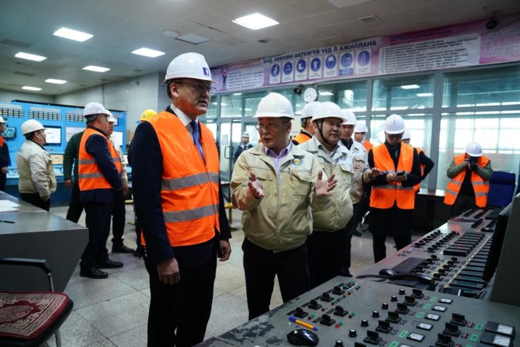Эрчим хүчний сайд Б.Найдалаа ДЦС-3 ТӨХК-ийн нөхцөл байдалтай танилцав
