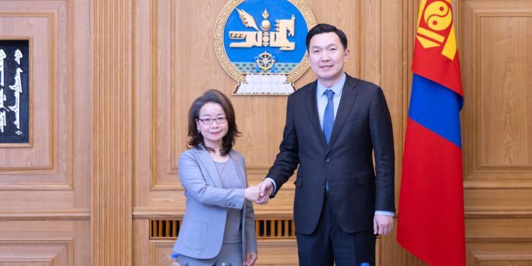 МУ-ын Ерөнхий сайд Н.Учрал БНХАУ-ын Элчин сайд Шэнь Миньжюаныг хүлээн авч уулзав