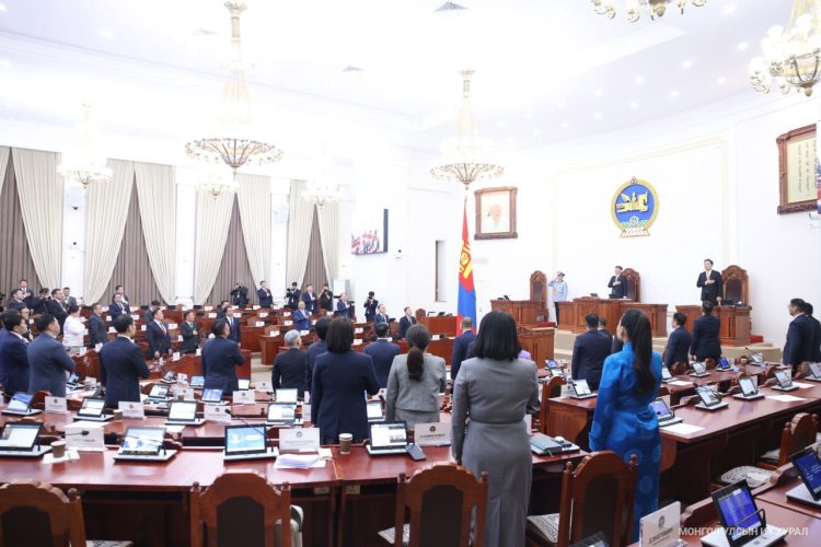 Ирэх 7 хоногт УИХ-ын чуулганаар хэлэлцэх асуудлууд