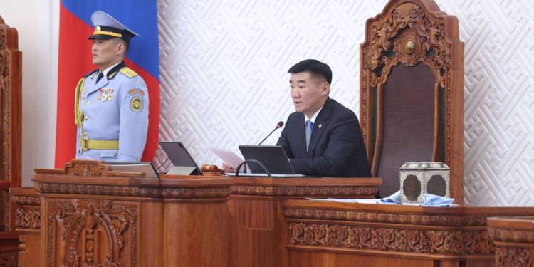 УИХ-ын дарга С.Бямбацогт: Төрийн үйл ажиллагаа ард иргэдийн аж амьдралыг гацаах хэмжээнд хүрч хэрхэвч болохгүй