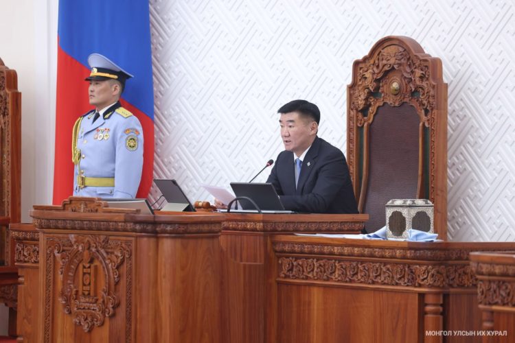 УИХ-ын дарга С.Бямбацогт: Төрийн үйл ажиллагаа ард иргэдийн аж амьдралыг гацаах хэмжээнд хүрч хэрхэвч болохгүй