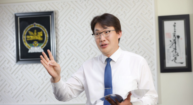 НЗД-ын орлогч А.Амартүвшин: Хуучны, хөдөөний сэтгэлгээгээрээ халбага, сэрээ, тавгаа дундаа хэрэглээд байхаар хеликобактери буурахгүй байна