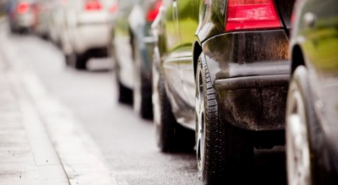 Ногоон дугаартай машинуудад дугаарын хязгаарлалт үйлчлэхгүй, нэгдүгээр эгнээгээр явж болно.