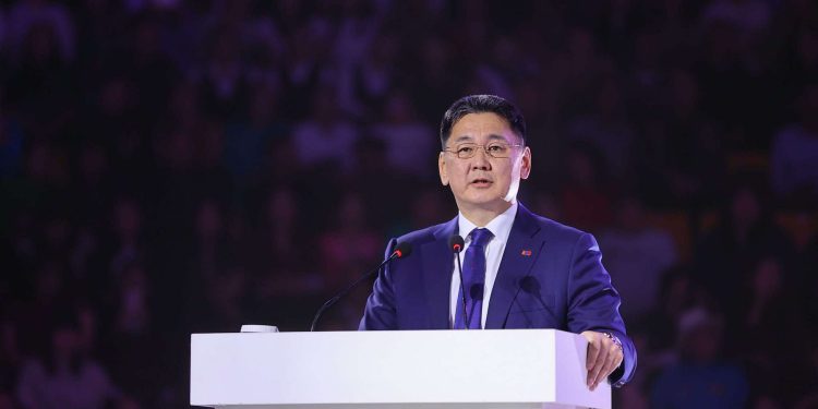 Монгол Улсын Ерөнхийлөгч У.Хүрэлсүх Баянзүрх дүүргийн иргэдтэй уулзлаа