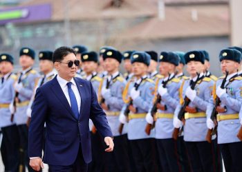 Ерөнхийлөгч У.Хүрэлсүх Налайх дүүрэгт ажиллаж байна