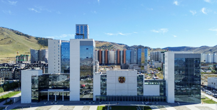 Ирэх даваа гарагаас нийслэлийн төр, захиргааны байгууллагууд нэг өдөр зайнаас ажиллана