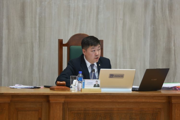 НИТХ-ын ээлжит VII хуралдаан гурав дахь өдрөө үргэлжилж, 28 асуудлыг хэлэлцэж 26 тогтоолын төсөл баталснаар өндөрлөлөө