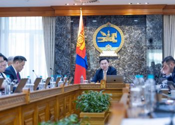 Монгол Улсын Засгийн газрын 17 дугаар хуралдаан эхэлж дараах асуудлуудыг хэлэлцэж байна