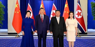Хятадын төрийн тэргүүн Ши Жиньпин энэ оны анхны гадаад айлчлалаа Хойд Солонгосоос эхлүүллээ