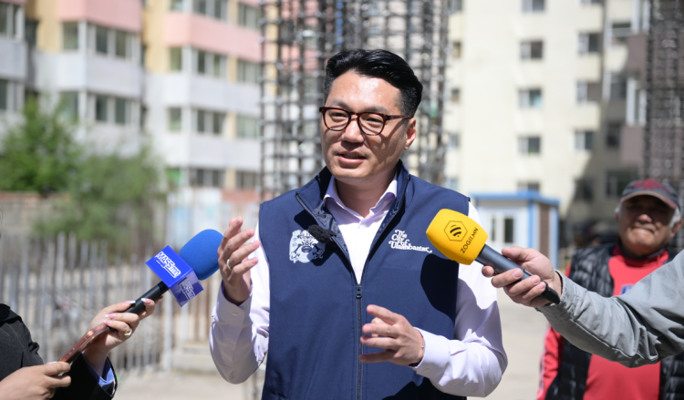 БЗД-ийн 43 дугаар хороо, Натурт газрын маргаантай, зөвшөөрөлгүй эхэлсэн барилгын ажлыг зогсоолоо